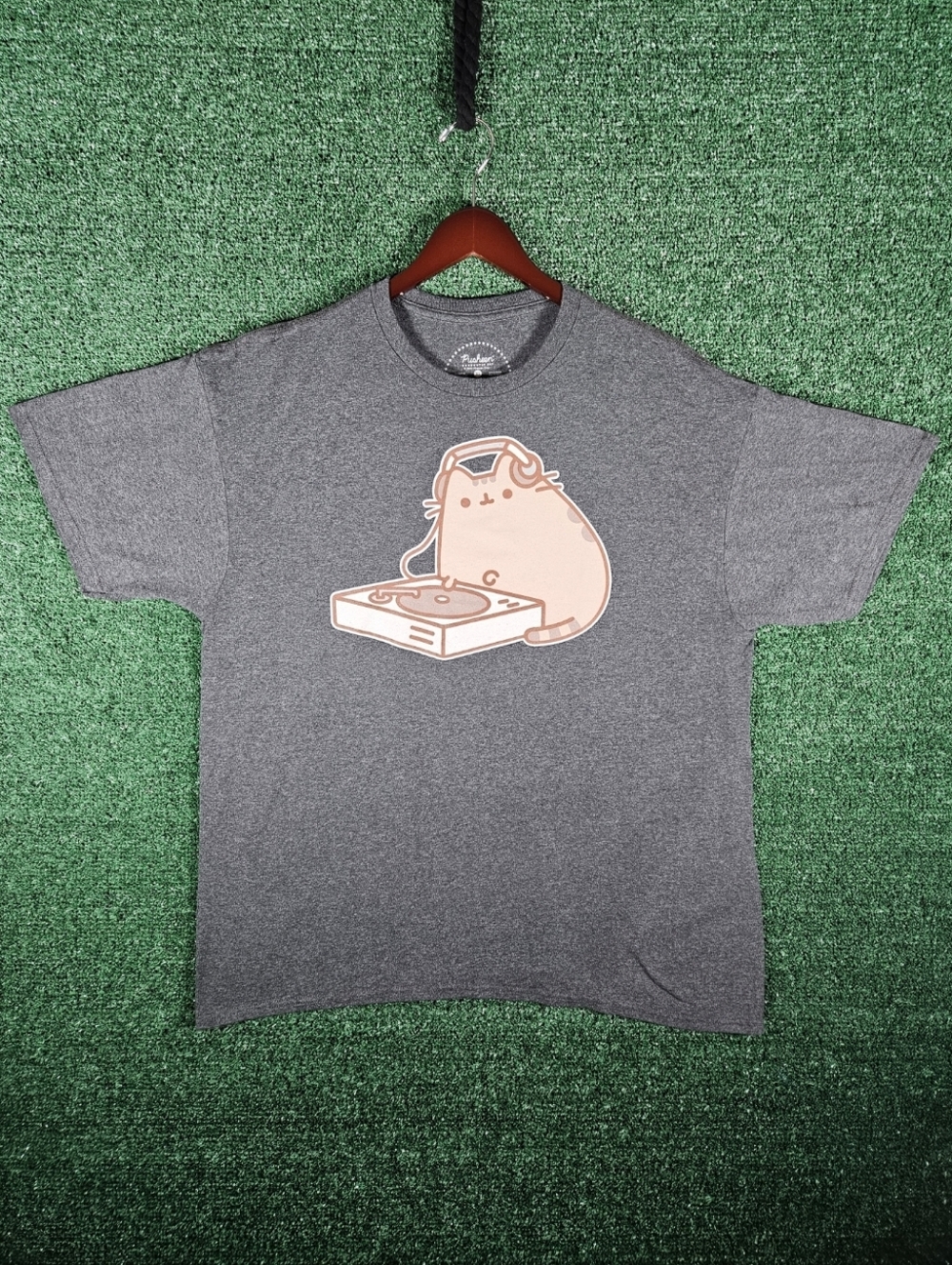 Pusheen DJ Cat Heather Gray Short Sleeve Soft Tee / Mens Size XL